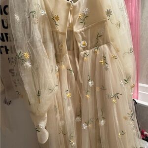 Teutamatoshi Elegant Floral Embroidered Dress